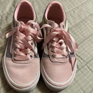 Girls sneakers
